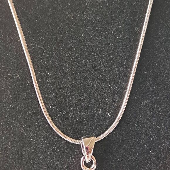 Ladies Star Necklace - Picture 3 of 7